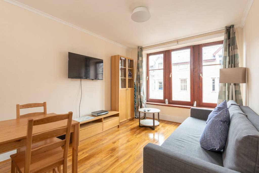 Ness Central Apartment - Greig Street إينفيرنيس المظهر الخارجي الصورة