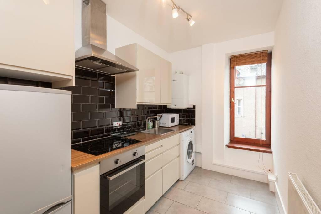 Ness Central Apartment - Greig Street إينفيرنيس المظهر الخارجي الصورة