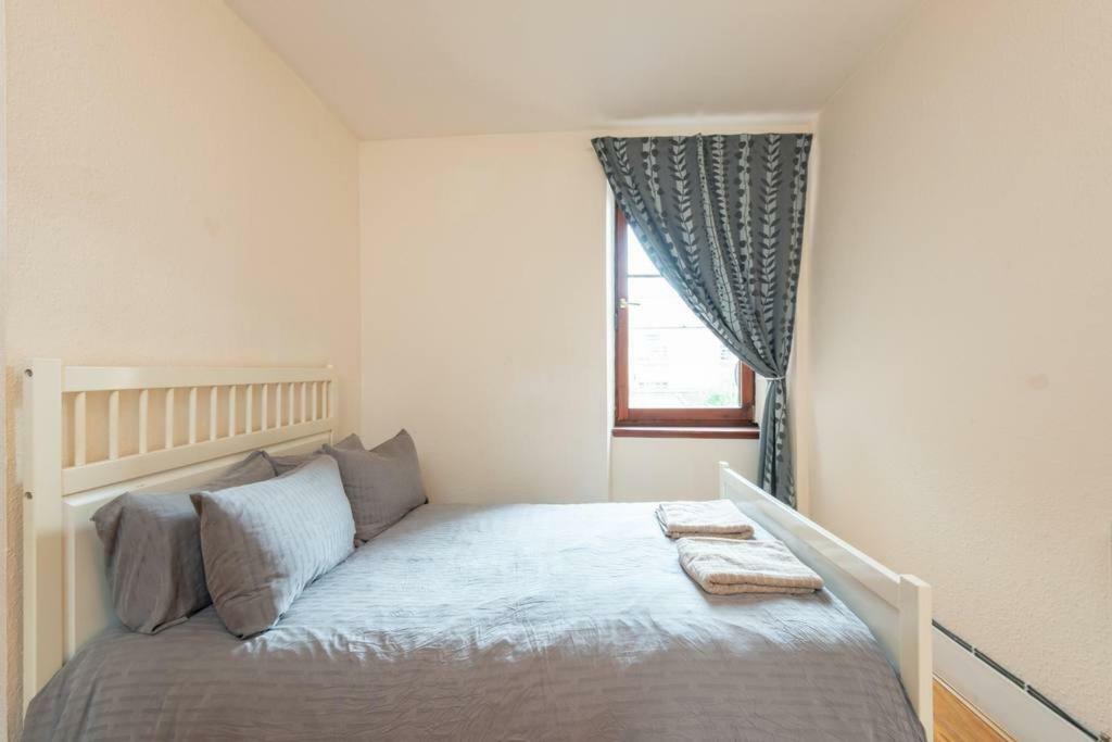 Ness Central Apartment - Greig Street إينفيرنيس المظهر الخارجي الصورة